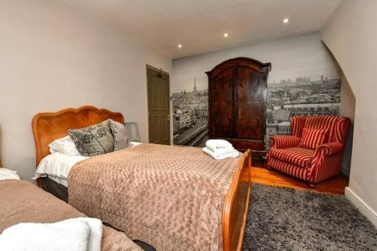 Quirky 4 Bedroom Apartment With Terrace Cardiff Eksteriør bilde