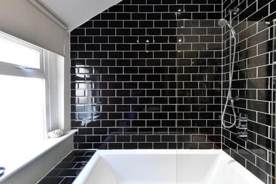 Quirky 4 Bedroom Apartment With Terrace Cardiff Eksteriør bilde