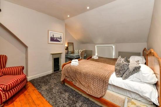 Quirky 4 Bedroom Apartment With Terrace Cardiff Eksteriør bilde